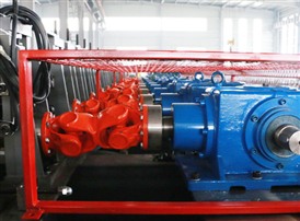 传动 齿轮箱加万向节