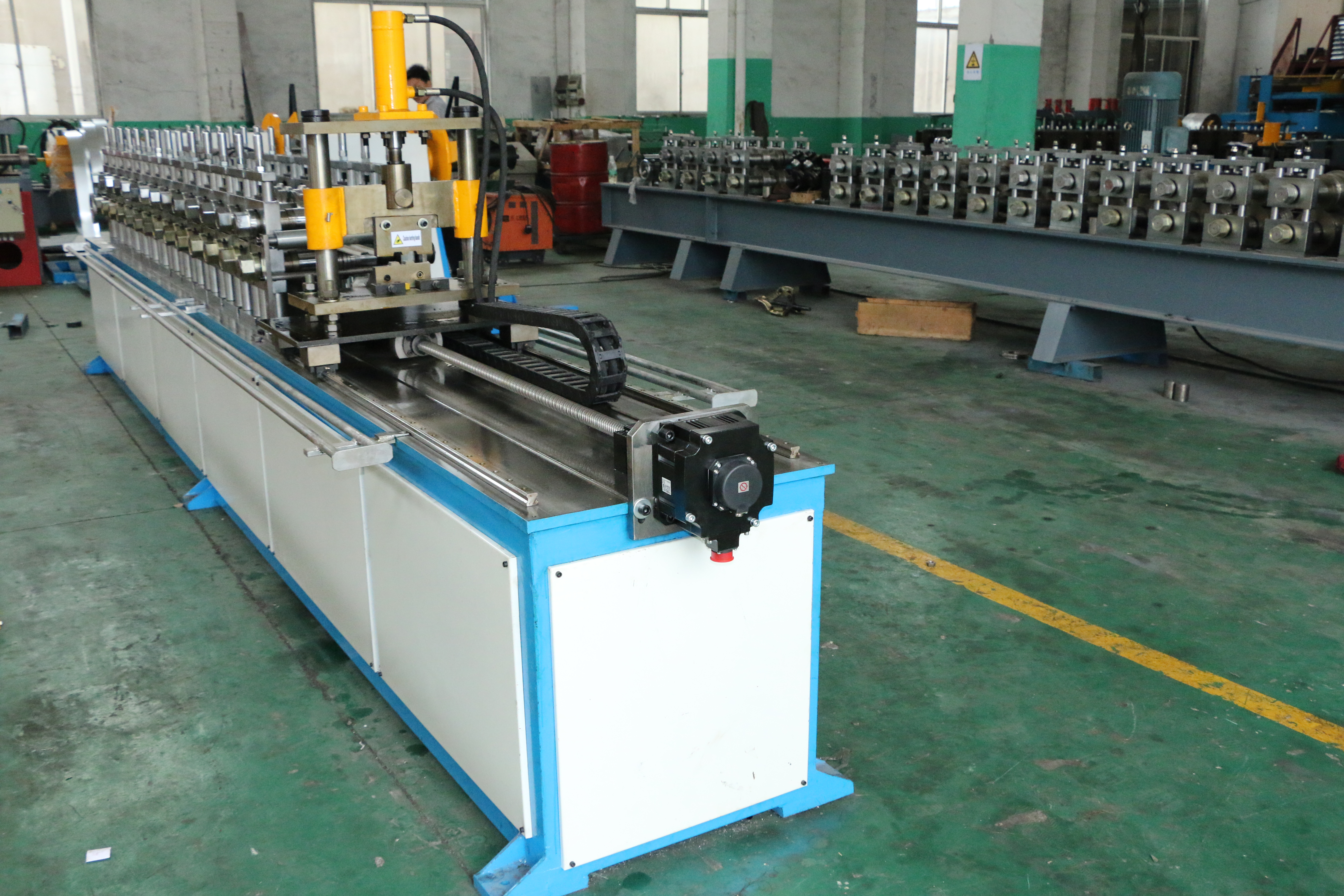 Factory made light steel top hat roll forming machine